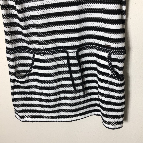 Calvin Klein Swim beach cover up in crochet in black and white PM - Picture 4 of 8